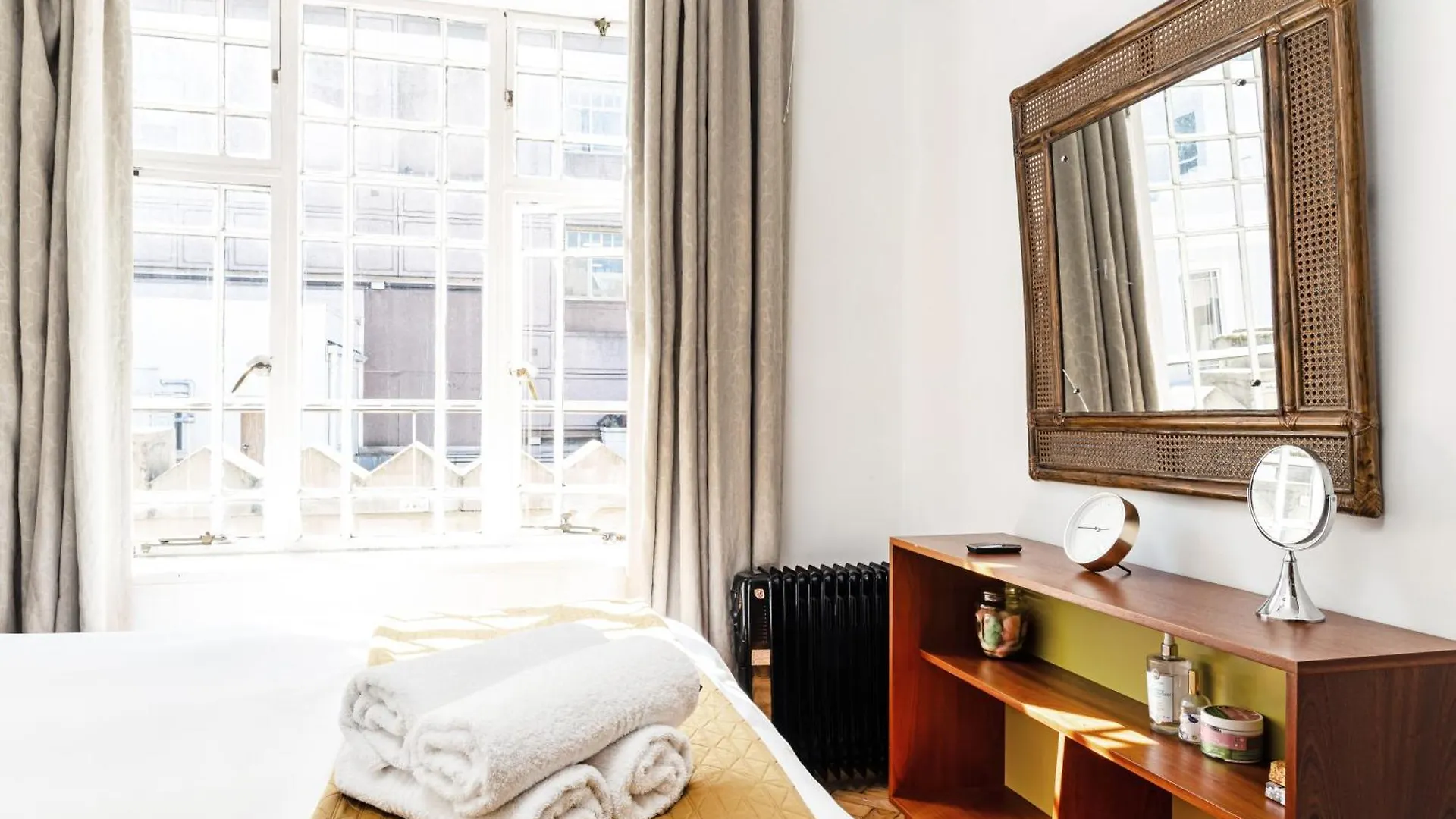 Διαμέρισμα Charming 1Br On Green Market Sq Κέιπ Τάουν Νότια Αφρική